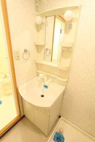 フィオーレ関田の洗面所|コンパクトで使いやすい洗面所