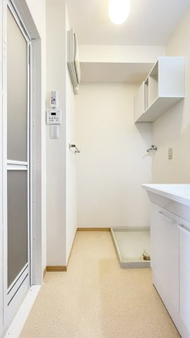 コスモ　スクエア　A棟の洗面所