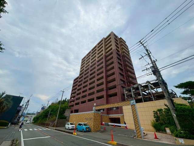 【外観】 | パルテノン二日市レジデンシャルヒルズ | 2沿線で各方面への移動が便利、周辺に買い物施設も充実しています