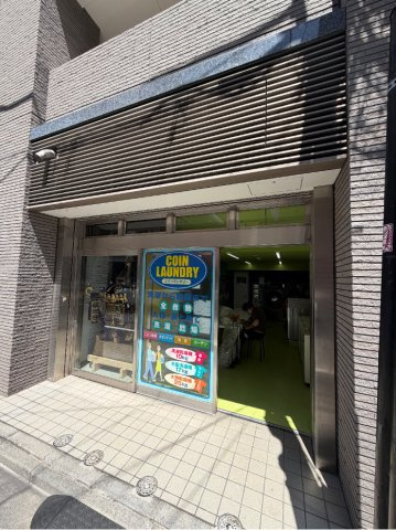 クレヴィア新大塚のエントランス