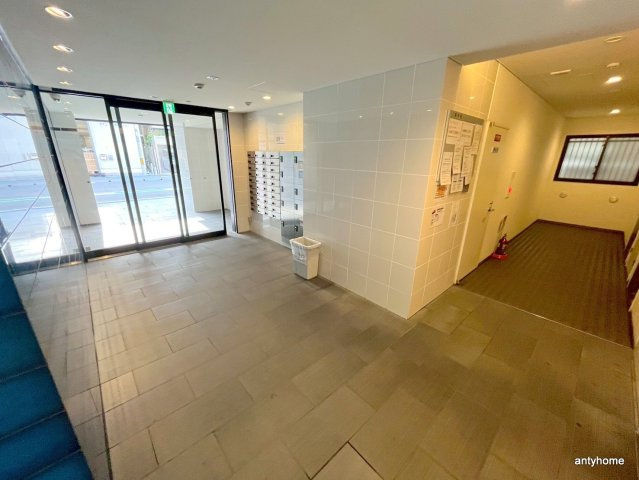 セオリー難波WEST　仲介手数料無料のロビー