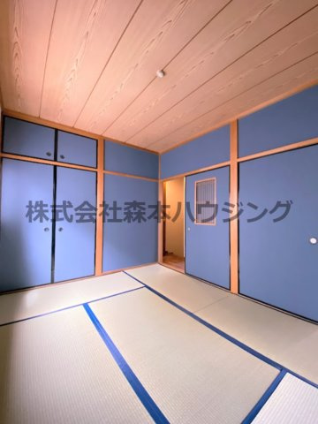【和室】 | 　寝屋川市池田1丁目5戸建貸家 | きれいな和室です
2階
