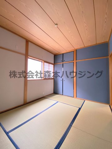 【和室】 | 　寝屋川市池田1丁目5戸建貸家 | 来客時にも便利な和室付き
2階