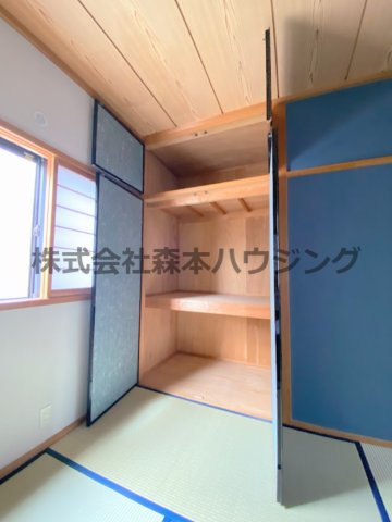 【収納】 | 　寝屋川市池田1丁目5戸建貸家 | 十分な収納スペースがあります