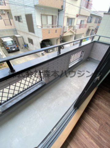 【バルコニー】 | 　寝屋川市池田1丁目5戸建貸家 | 陽当たり良好なバルコニーです
2階
