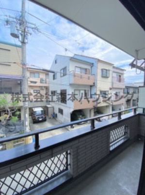 【展望】 | 　寝屋川市池田1丁目5戸建貸家 | 室内からの眺望です
2階
