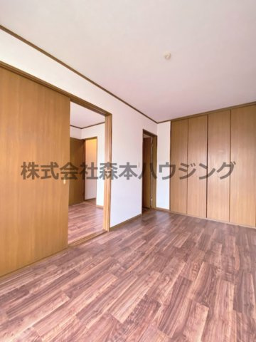 【洋室】 | 　寝屋川市池田1丁目5戸建貸家 | 広々とした洋室です