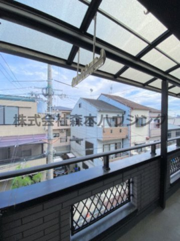 【展望】 | 　寝屋川市池田1丁目5戸建貸家 | 室内からの眺望です
3階