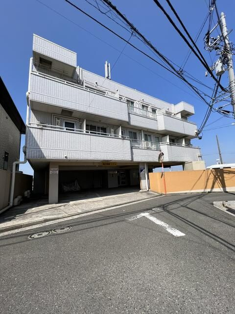 グリーンピア富岡Ⅱ号棟の外観