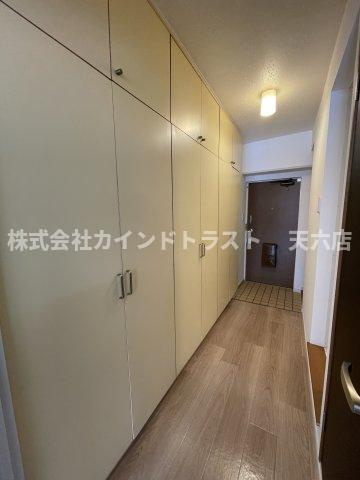 扇町第2マンションの居間・リビング|おしゃれな居間です