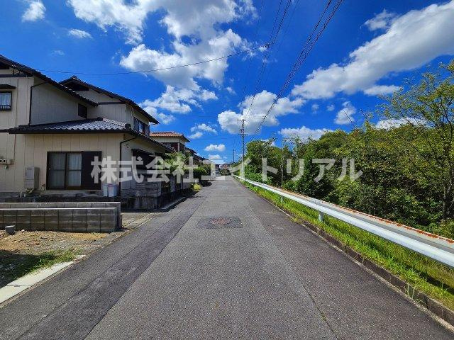 可児市愛岐ケ丘3丁目　新築戸建　全1棟の前面道路含む現地写真