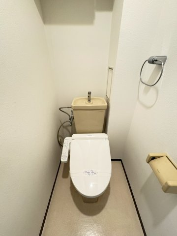 府中市分梅町１丁目の賃貸マンションのトイレ
