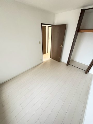 府中市分梅町１丁目の賃貸マンションの寝室