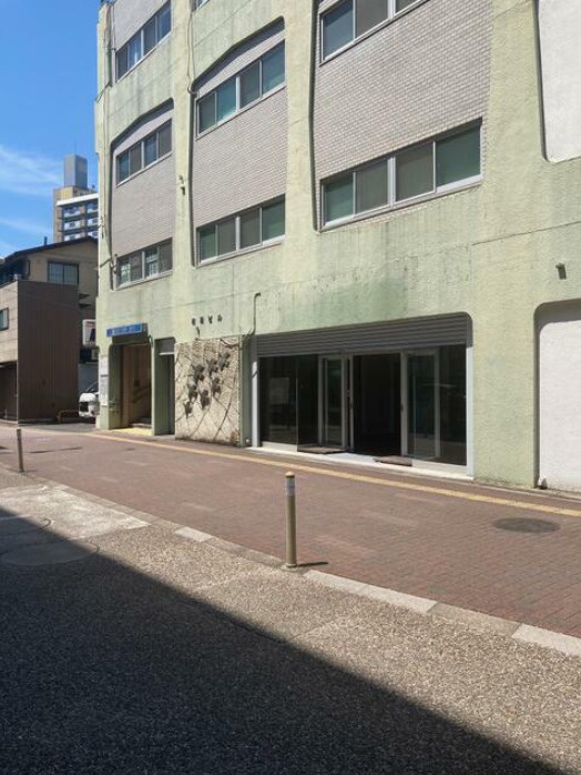 河津ビル【　1階路面店　】