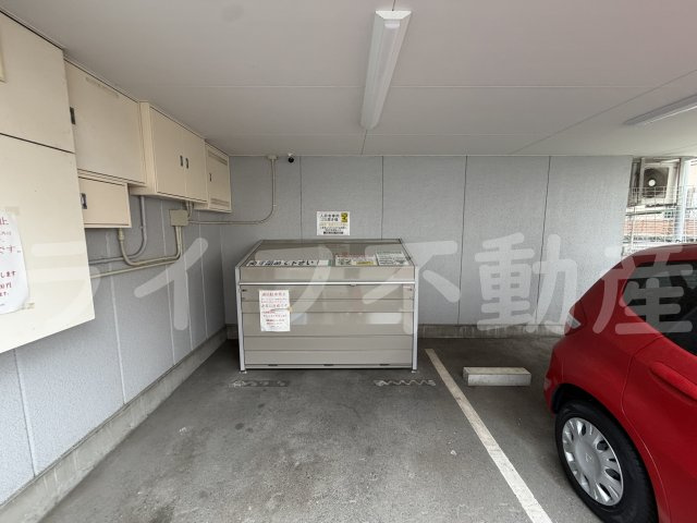 セトルインの駐車場