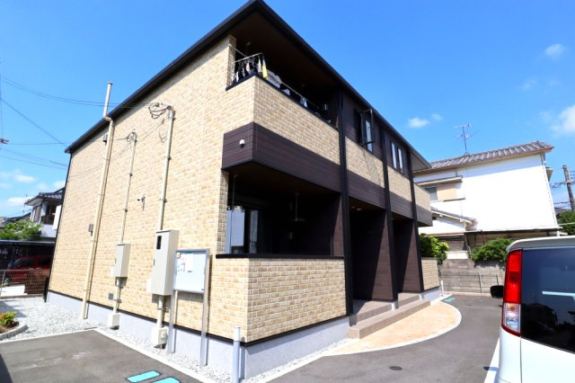 橿原市木原町のアパート