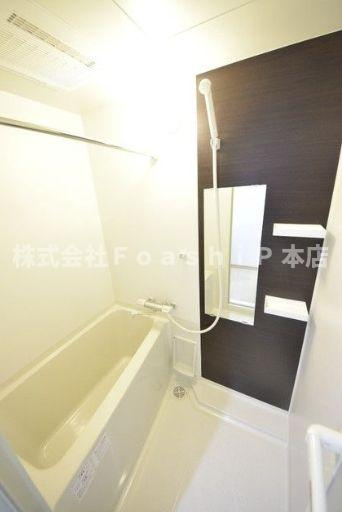 ラテルネ中野本町の浴室