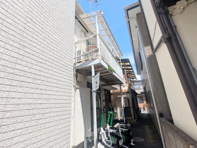 墨田区立花２丁目の戸建の前面道路含む現地写真
