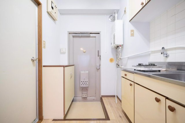 AP946 中西ビル 301のキッチン|

