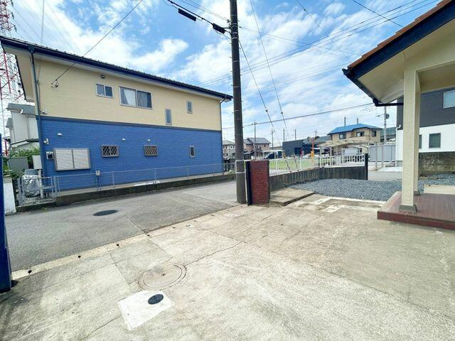 宇都宮市簗瀬町　3ＳＬＤＫ　中古住宅の駐車場