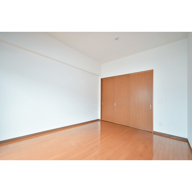 Gramercy Shirakawa Koen