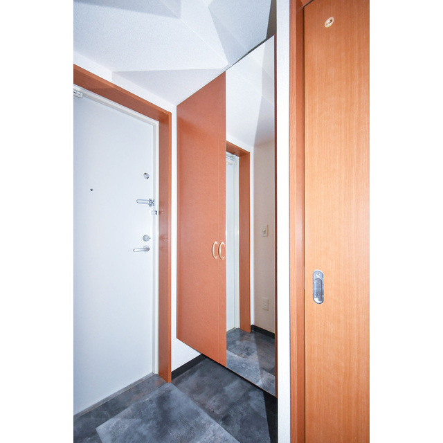 Gramercy Shirakawa Koen
