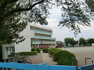 所沢市立上新井小学校まで600ｍ