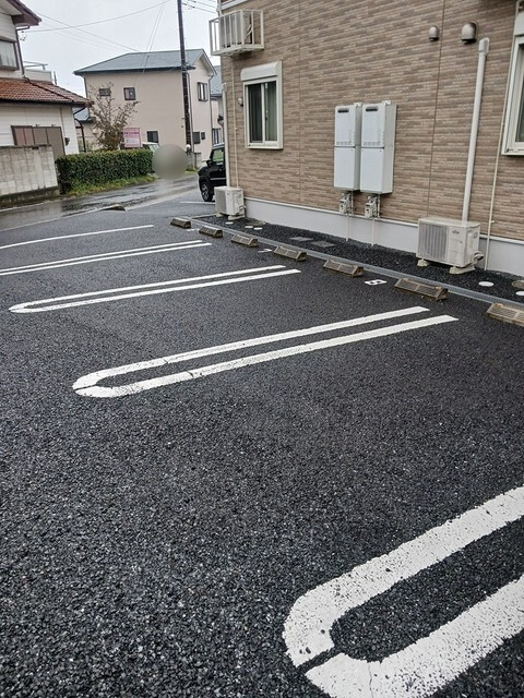テ・ルサーマＧの駐車場
