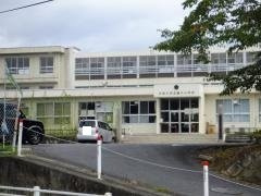 フォレブルーの周辺|中津川市立苗木小学校まで592ｍ
