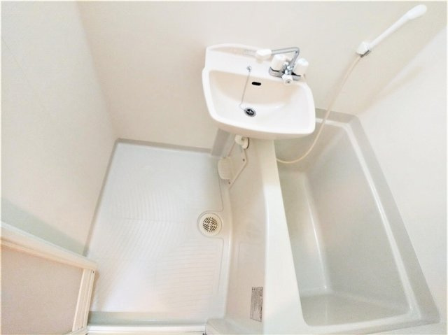レオパレスＭａｋｅａｒｒｏｗⅢの浴室