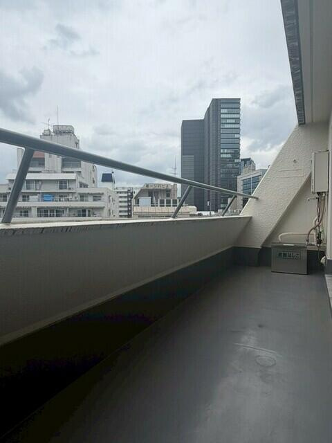 南平台ヒルスのバルコニー