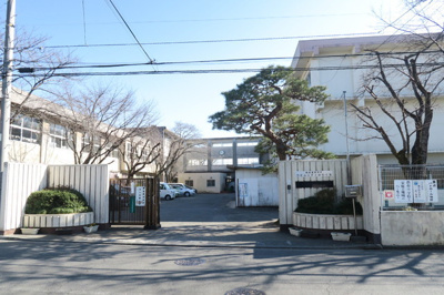 八王子市立川口中学校まで1100m