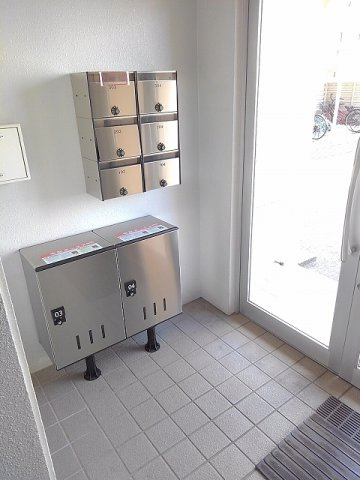 ムーンライト月寒のエントランス