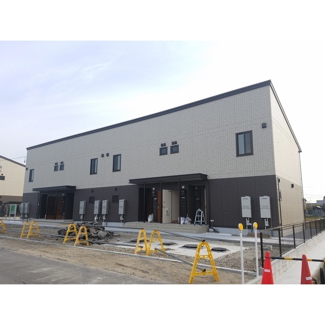 羽島市竹鼻町飯柄のアパートの外観