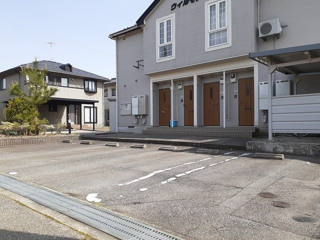 ウィルモアの駐車場|駐車場に車を止められます