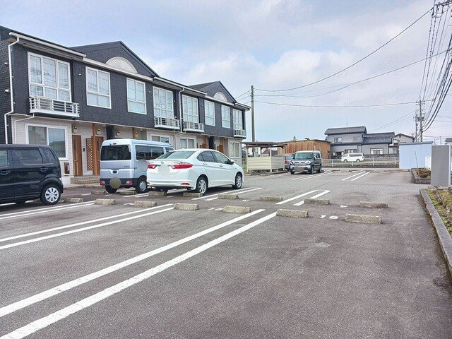 レジーナⅢの駐車場|駐車場完備です