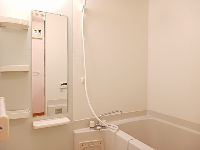 ペルペティアＢの浴室|コンパクトで使いやすいお風呂です