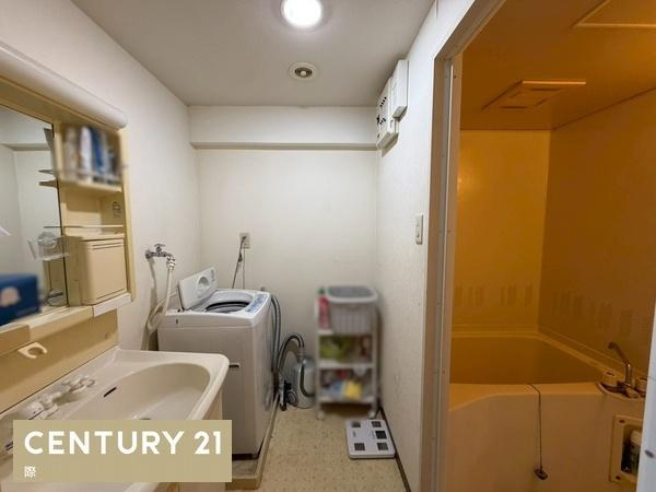 クローバーハイツ岩出の独立洗面台