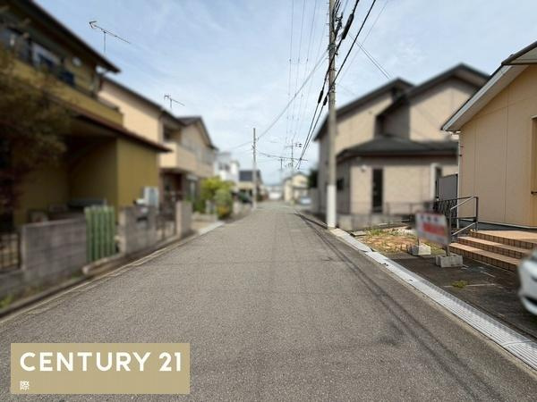 和歌山市楠本　中古戸建の前面道路含む現地写真