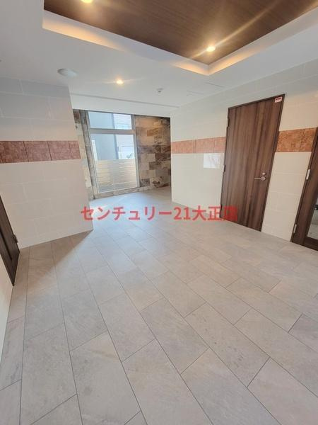 クローバー・グランツ弁天町のエントランス