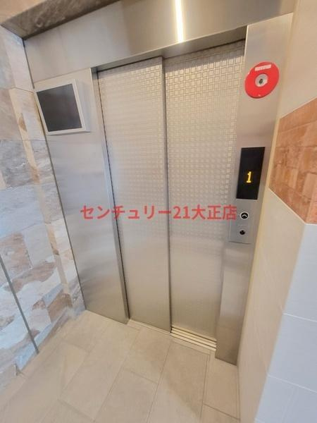 クローバー・グランツ弁天町のエントランス