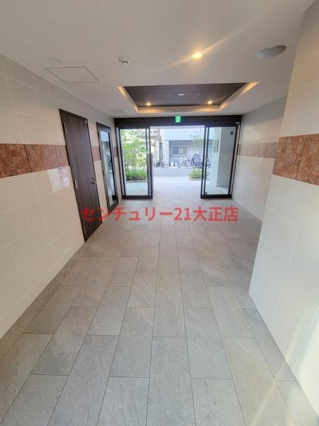 クローバー・グランツ弁天町のエントランス