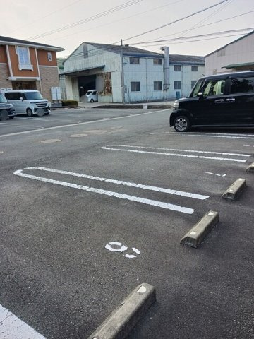 サニーヒルズⅡの駐車場
