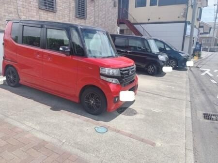 アリエス湘南の駐車場