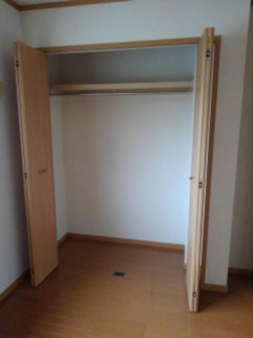 パレス　ブルー・マウンテンＢの収納