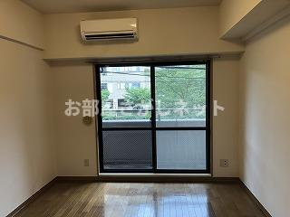 プレール中目黒【おとり物件なし】#学生・社会人にオススメ！初期費用分割払いOK！の居間・リビング