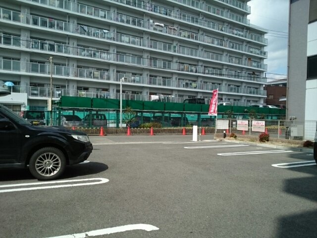 アーバンツァの駐車場