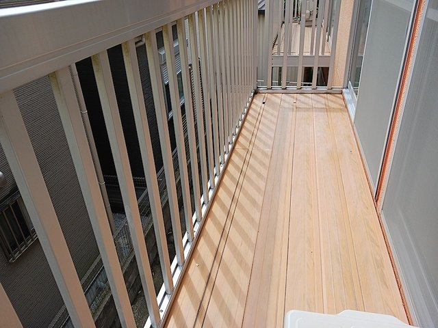 メゾン栄和のバルコニー
