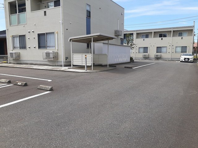 グラース　メゾン　Ⅰの駐車場