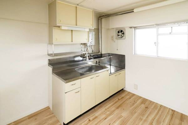 ビレッジハウス江戸川台4号棟のキッチン|ビレッジハウスの同一物件・同一タイプの間取りの写真です
